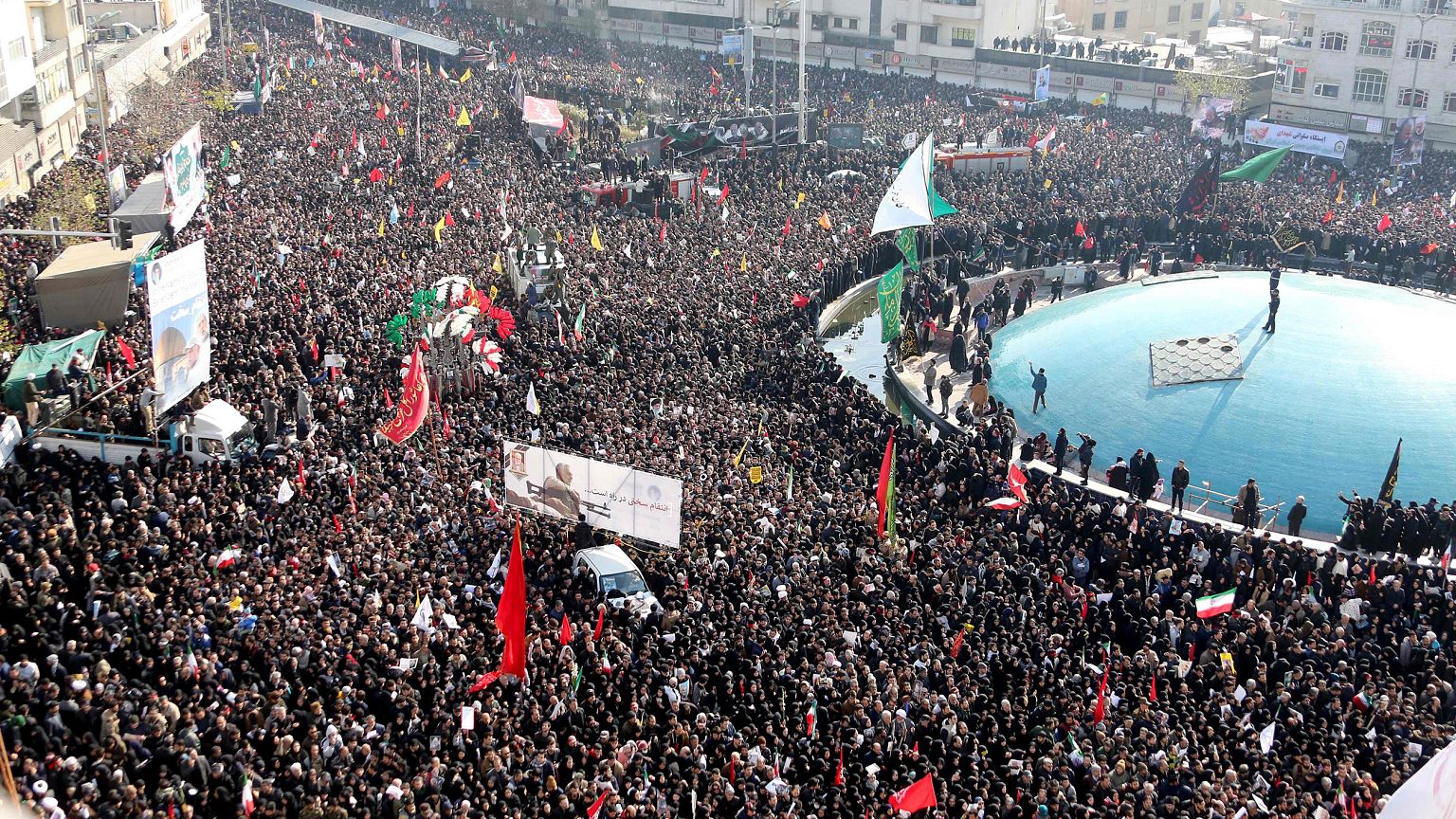 Image: Mourners gather to pay homage to slain Iranian military commander Qa