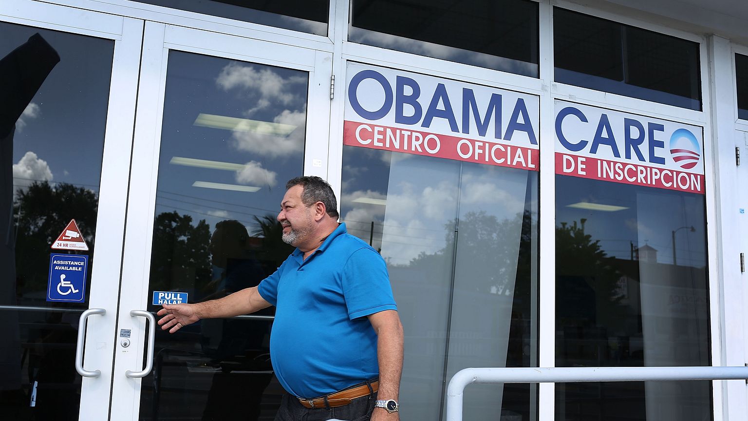 Image: Florida Residents Sign Up For Affordable Care Act On Deadline Day