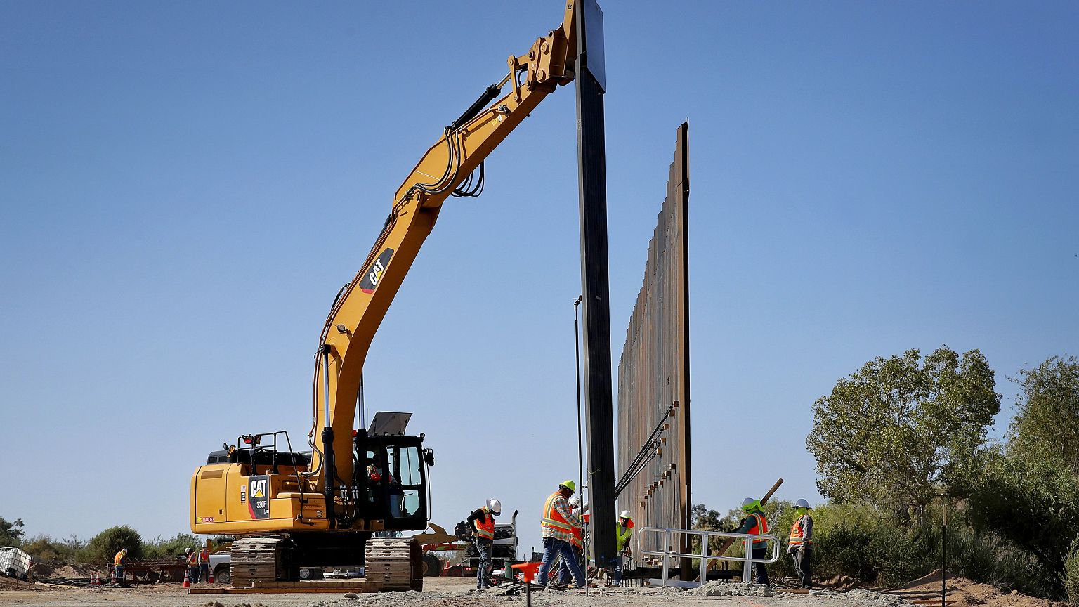 Image: Pentagon-Funded Border Wall Construction