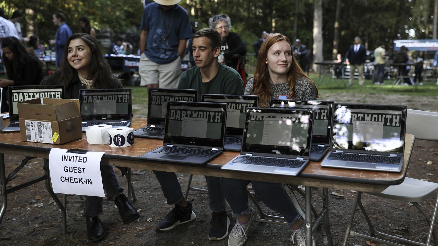 Image: Student volunteers