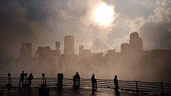 Image: Niagara falls