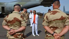 Image: French Minister of Army Forces Florence Parly stands meets French of