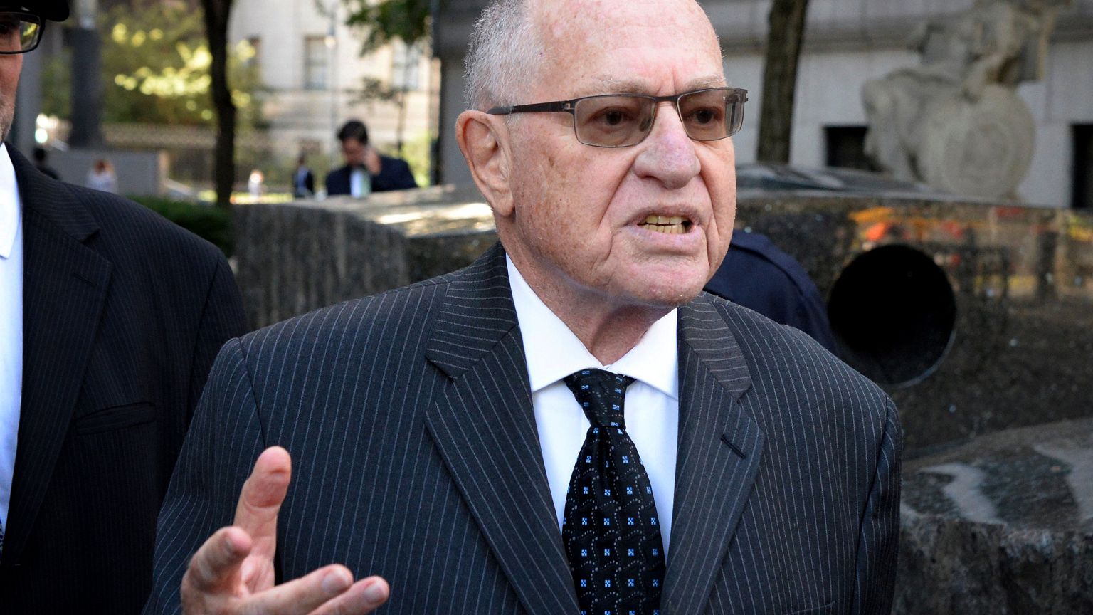 Image: Alan Dershowitz arrives at Manhattan Federal Court in New York on Se