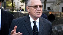 Image: Alan Dershowitz arrives at Manhattan Federal Court in New York on Se
