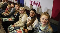 Image: Supporters attend a Sen. Elizabeth Warren, D-Mass., presidential cam