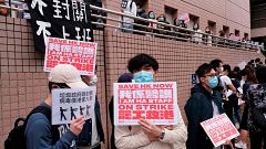 Image: Medical workers hold a strike the outside Hospital Authority as they