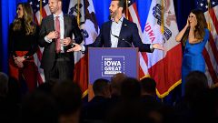 Image: Donald Trump Jr. speaks with his brother Eric and wife Lara, as well