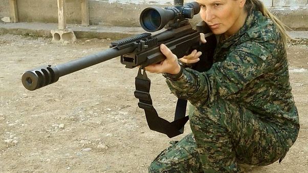 "In Syrien läuft ein Massaker ab, und die Welt schaut zu" - was westliche Kämpfer antreibt "In Syrien läuft ein Massaker ab, und die Welt schaut zu" - was westliche Kämpfer antreibt