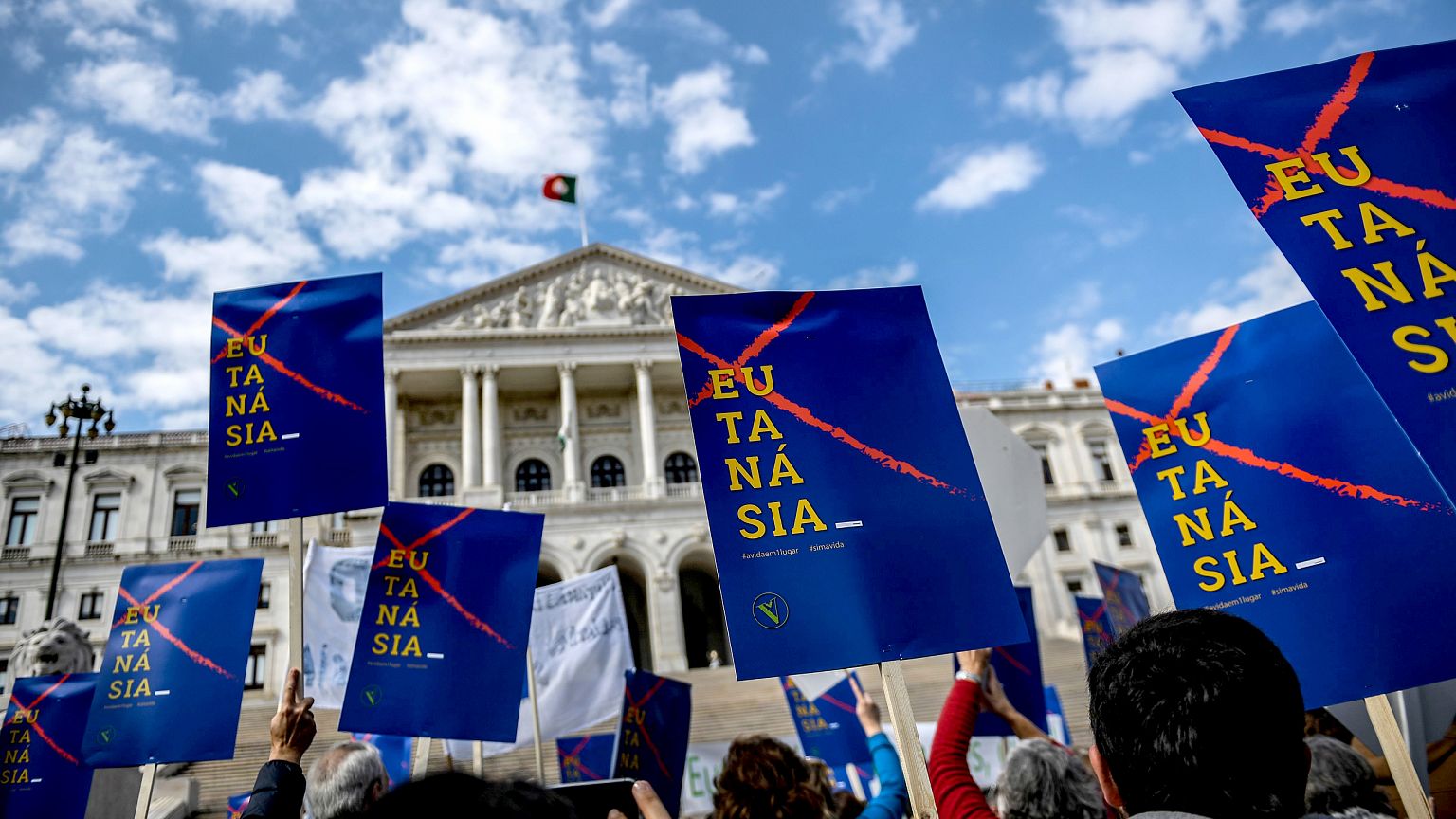 Image: PORTUGAL-EUTHANASIA-DEMO