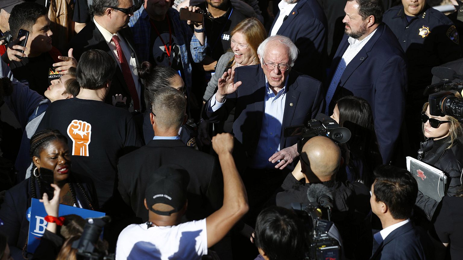 Image: Democratic presidential candidate Sen. Bernie Sanders, I-Vt., and hi