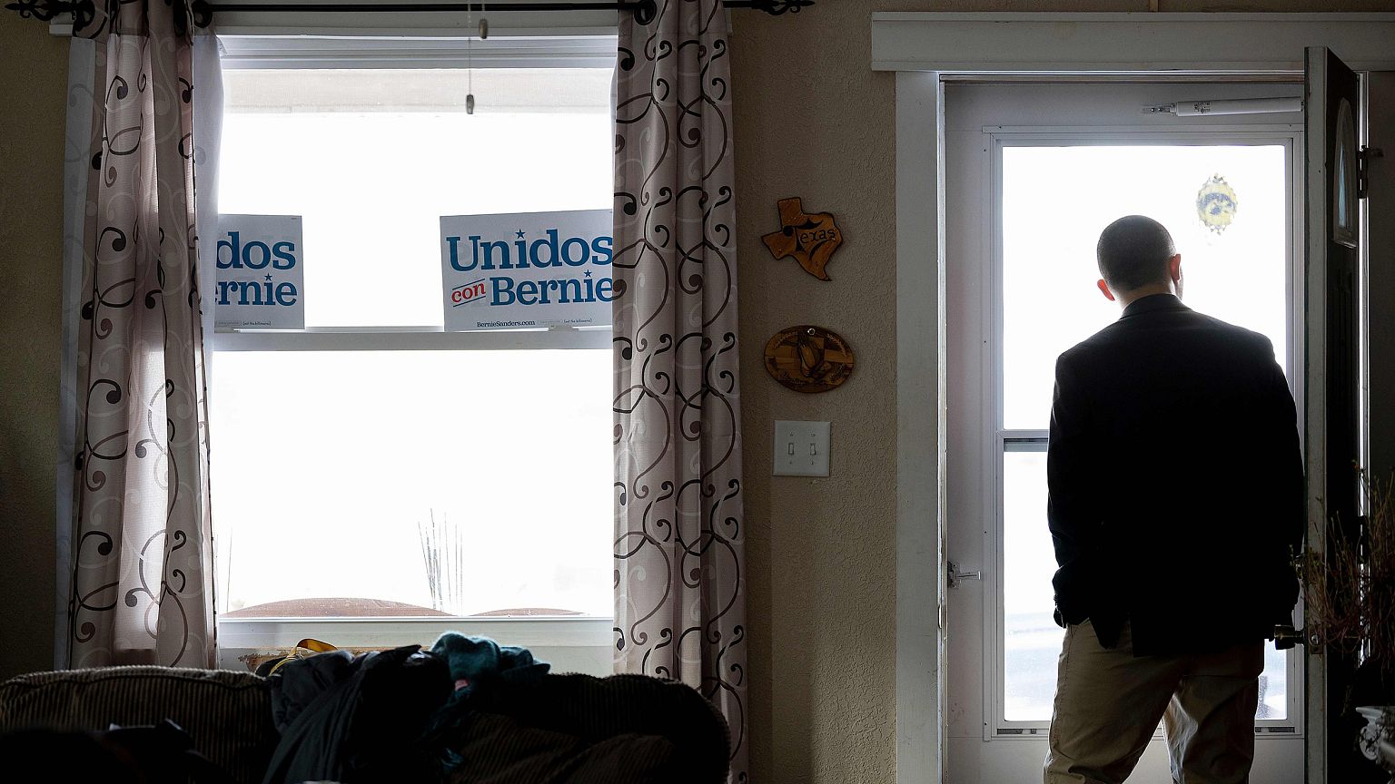 Image: US-POLITICS-VOTE-HISPANIC