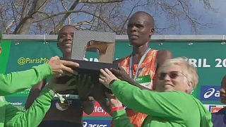 Kenyans, Lonyangata and Saina win the Paris Marathon 2018