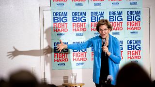 Image: Sen. Elizabeth Warren speaks to the crowd at an event in Columbia, S