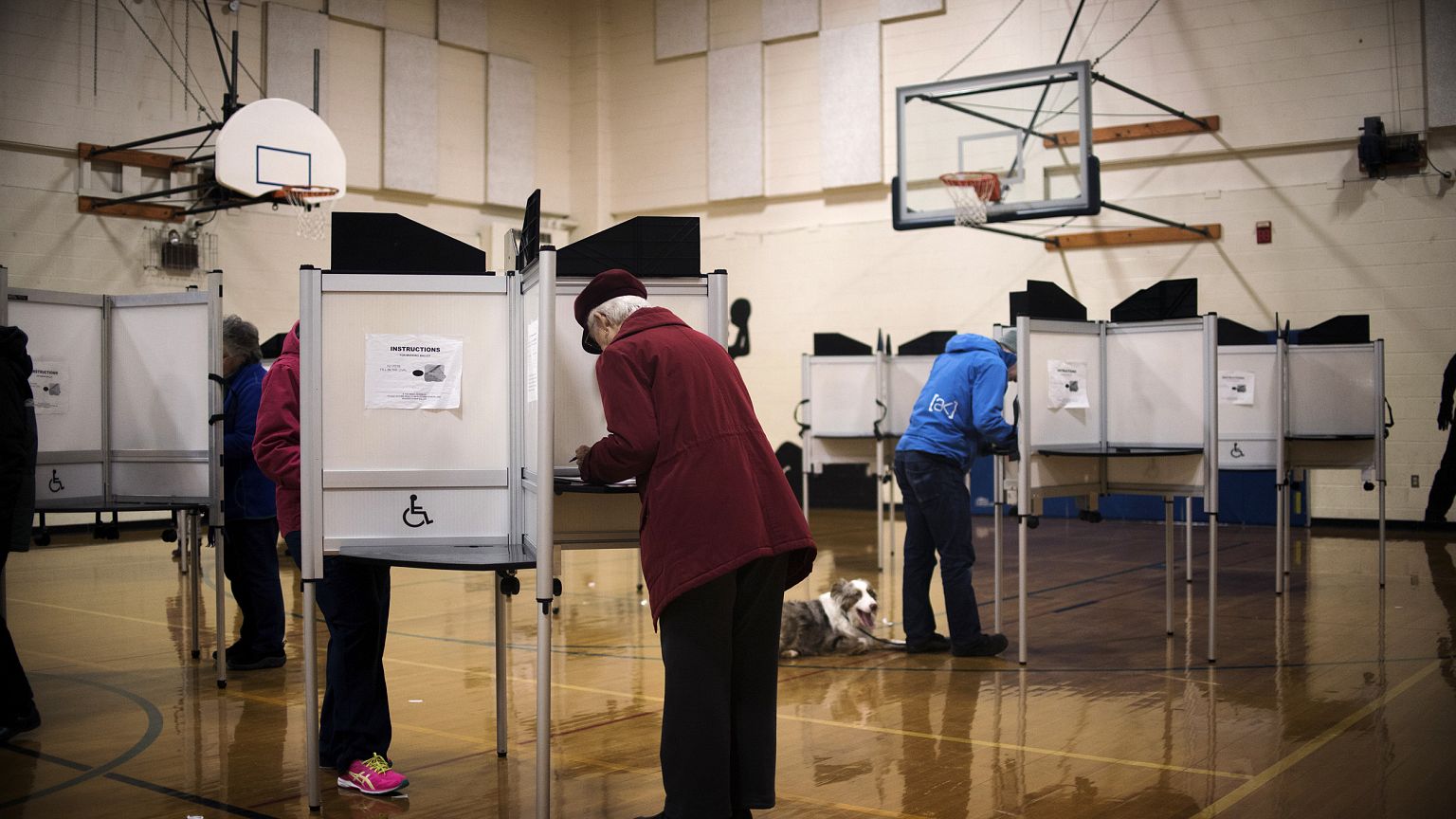 Image: Voters cast ballots on "Super Tuesday" at a polling station in Willi