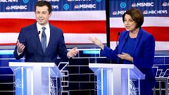 Image: Democratic Presidential Candidates Debate In Las Vegas Ahead Of Neva