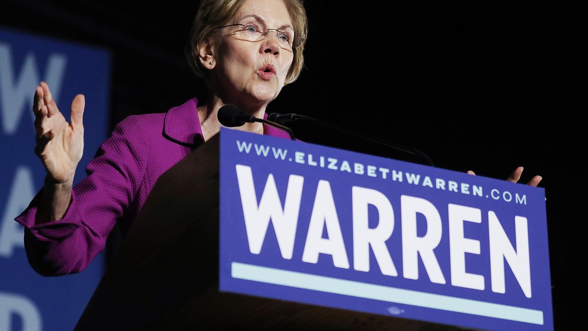 Image: Democratic Presidential Candidate Elizabeth Warren Gives Campaign Sp