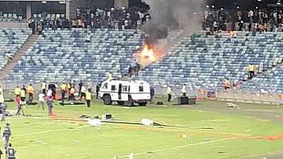 Afrique du Sud : graves scènes de violence dans un stade de Durban