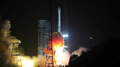 Le premier satellite angolais Angosat-1 perdu, vive Angosat-2