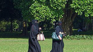 France : six mois de prison pour avoir refusé d'enlever son niqab