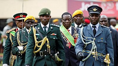 Zimbabwe : "l'armée ne remettra pas le pouvoir à l'opposition" (ministre)