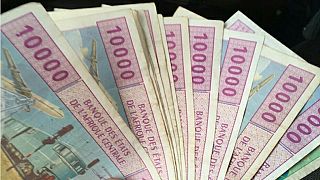 Insolite : au Congo, un pasteur aurait fabriqué des billets de banque avec ses excréments