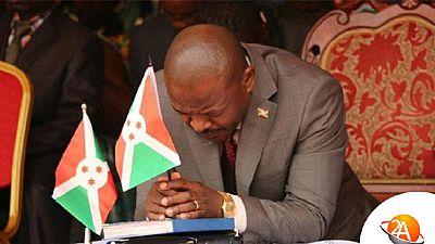 Burundi : les 4 Français accusés d'"escroquerie", libérés, quittent le pays