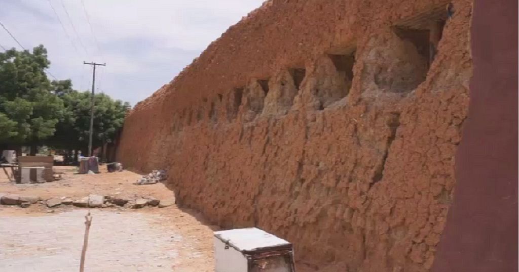 Kano ancient city walls in Nigeria under threat | Africanews