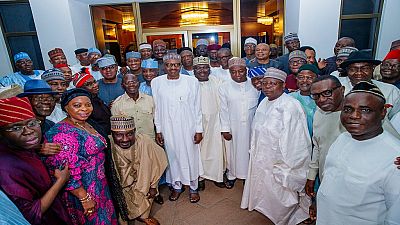 [Photos] Des sénateurs de l'APC rendent visite au président Buhari