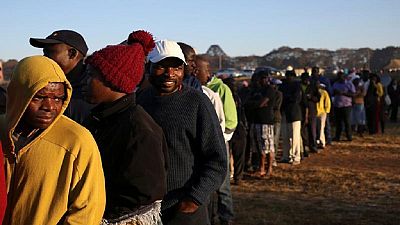 Élections au Zimbabwe : le taux de participation estimé à 70 %