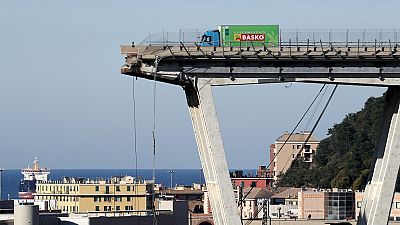 En photos, l'écroulement d'un pont en Italie qui a fait au moins 39 morts