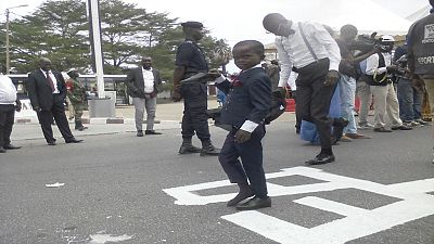 [Photos] Congo : un enfant sapeur sur les traces de Papa Wemba