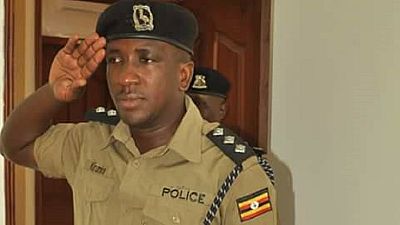Ugandans attack govt officials at funeral of slain police chief