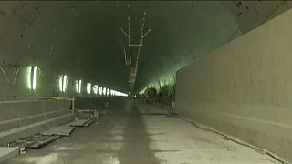 Canal de Suez : de nouveaux tunnels en construction