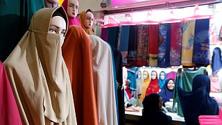 L'Algérie interdit la burqa à ses fonctionnaires