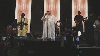 Au Mali, Salif Keïta chante en mémoire d'une fillette albinos assassinée