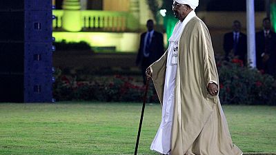Sudan's Bashir refuses to resign, offers to investigate protest violence