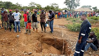 Zimbabwe : 60 à 70 mineurs présumés morts dans des mines inondées (officiel)