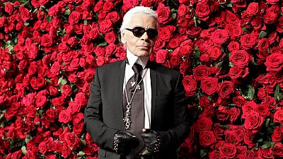 Lunettes noires sur la mode : le styliste Karl Lagerfeld est mort