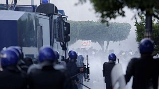 Algerian police disperse thousands of anti-Bouteflika protesters