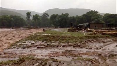 Cyclone Idai leaves trail of destruction in Zimbabwe