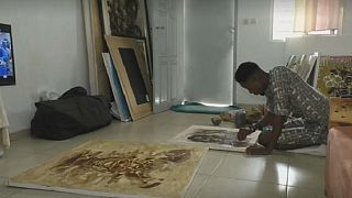 Ivorian artist infuses coffee and cocoa into artworks [No Comment]