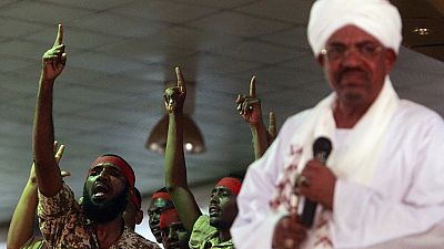 Manifestations au Soudan : le rôle trouble de l'armée