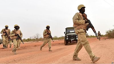 Burkina Faso : 7 soldats tués, une centaine de djihadistes arrêtés lors d'une opération "antiterroriste"