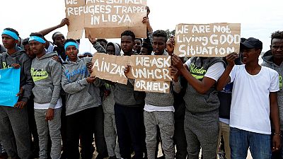 Dans la bataille de Tripoli, le sort des migrants inquiète