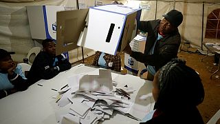 South Africa: ANC takes early lead in election results