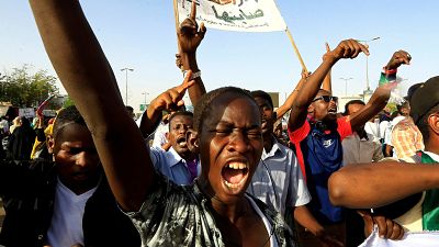 Tirs devant le QG de l'armée soudanaise : un militaire et un manifestant tués