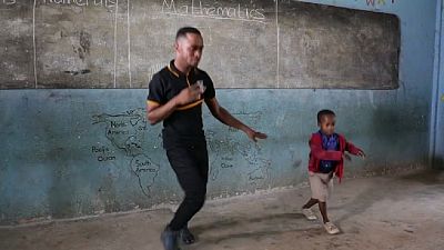 Video: Ghana tutor teaches numbers and hot steps