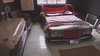 Nigeria : d'anciennes voitures transformées en meubles contemporains