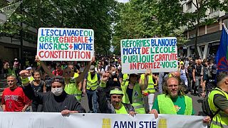 Défilé du 14 juillet à Paris : des "gilets jaunes" s'invitent