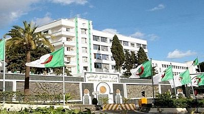Algérie : 5 personnes soupçonnées de planifier des attentats arrêtées (Défense)